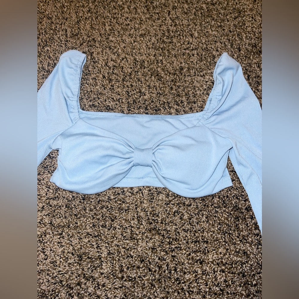 LONG SLEEVE CROP TOP